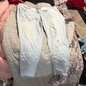 Wit & Wisdom Light Wash Boyfriend Jeans - Pale Blue